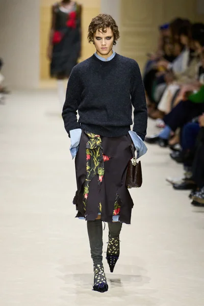Look 38
